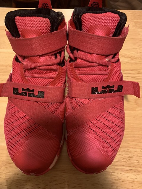 lebron soldier 9 breast cancer