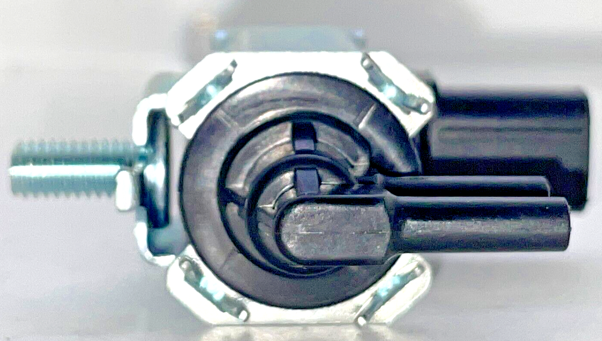 NEW GENUINE/ OEM L3AX-18-741 L3AX18741 VACUUM VALVE for MAZDA CX-7