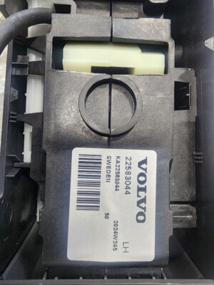 GENUINE OEM VOLVO GEAR SHIFT LEVER 22583044