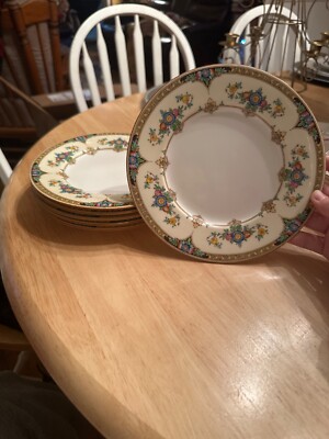 Vintage Set of 6 Mintons rare vintage plates