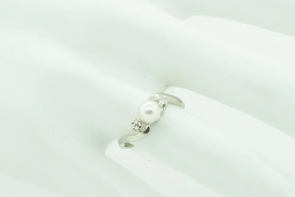  14k White Gold Pearl Diamond Ring Size 5.75 Womens Fine Jewelry - Image 2 of 4