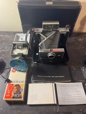 VTG Polaroid Land Camera Model Automatic 100 W/ Case  Manuals-Read Description 