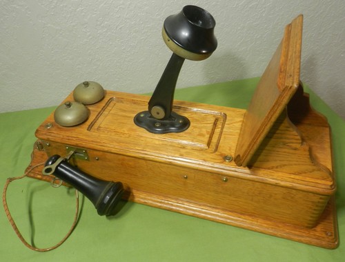 Antique 1900s Kellogg Chicago Hand Crank Oak Wood Wall Telephone Phone very nice