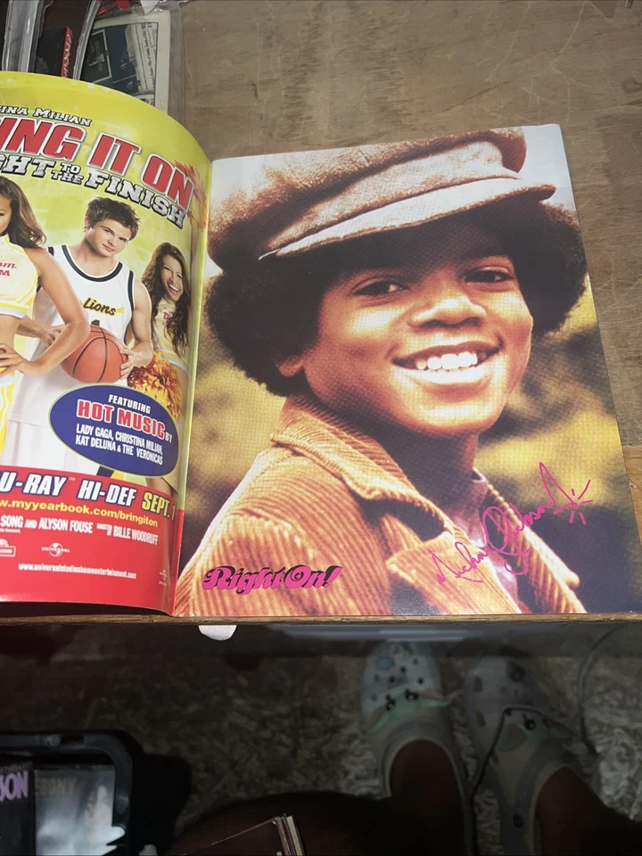 Right On Michael Jackson Magazine 2009 King Of Pop Special Issue With Posters — 第 3/4 张图片