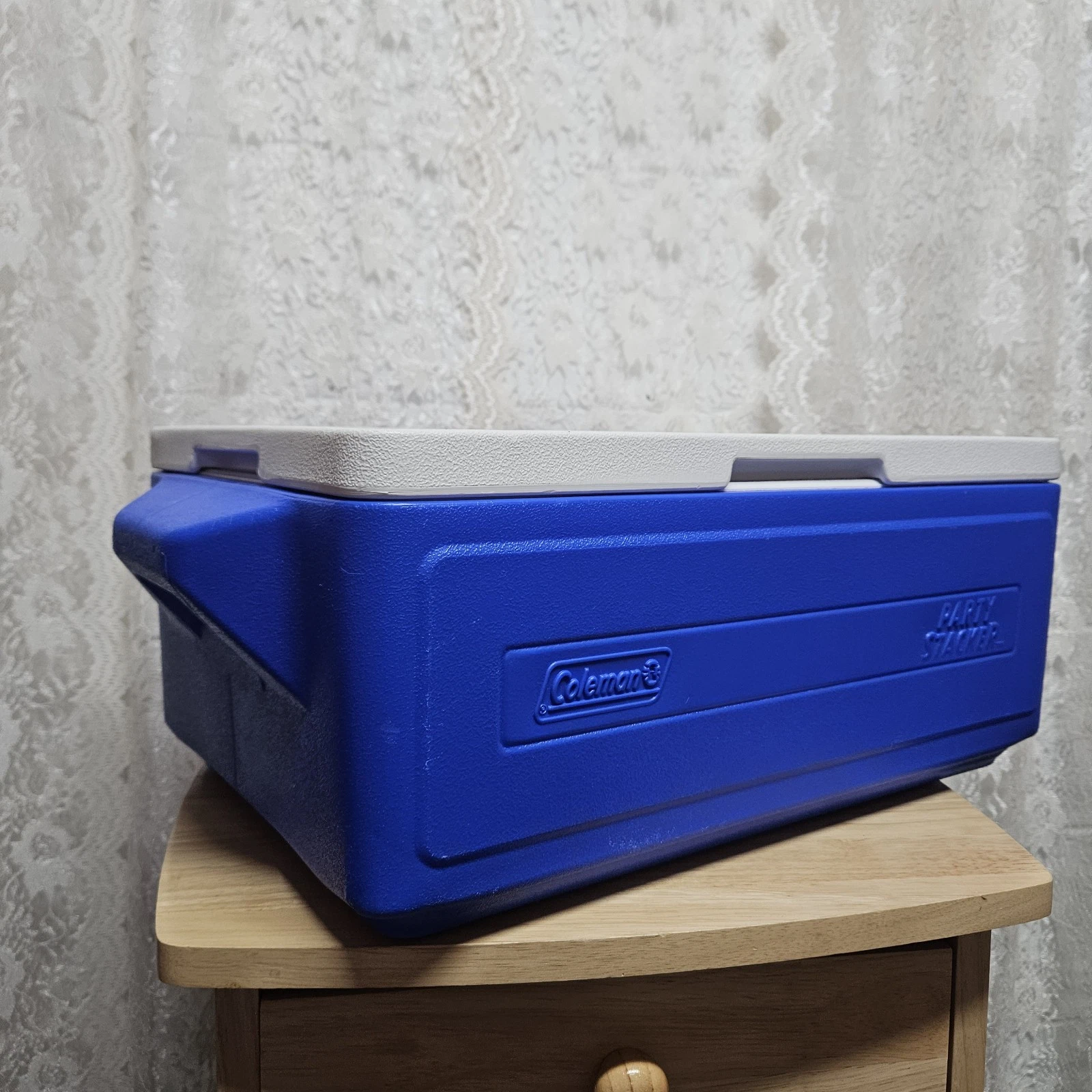 Vtg Coleman Party Stacker Cooler Blue 24 Cans Stackable With Lid Made In USA