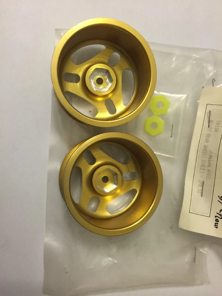 GPM Racing Products TR33R Alloy Aluminum Rear Wheel 3 Pole Gold Set - Image 4 of 4