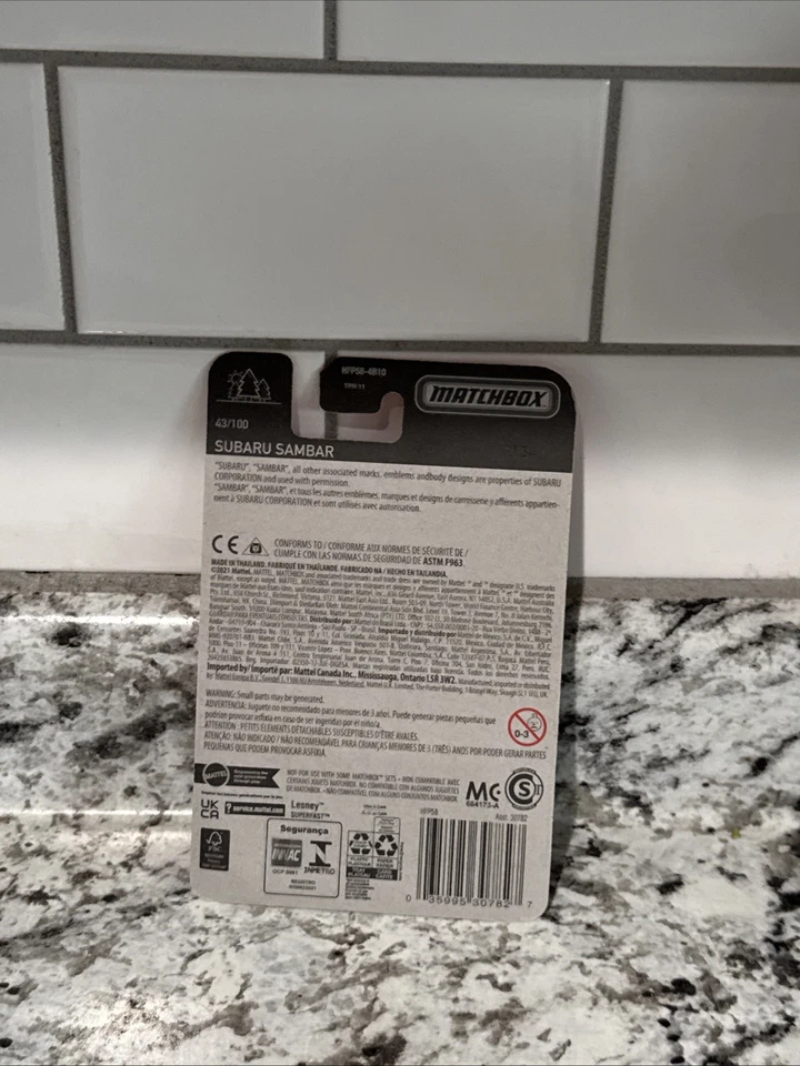 Camión Matchbox Subaru Sambar 2022 blanco rojo Foto 2 de 4