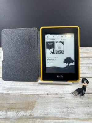 Amazon Kindle 5th Generation 6'' (2GB, Black, EY21) - Works!!