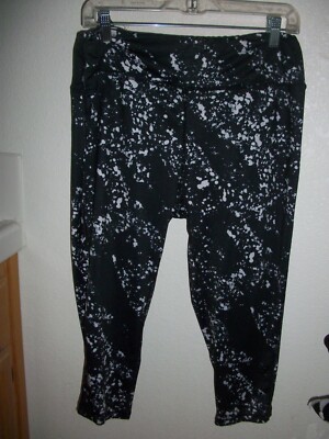 LOT OF 3: PLUS LADIES GYM / YOGA CROPPED PANTS BY PRO PLAYER  & SPORTBRA SIZE 1X