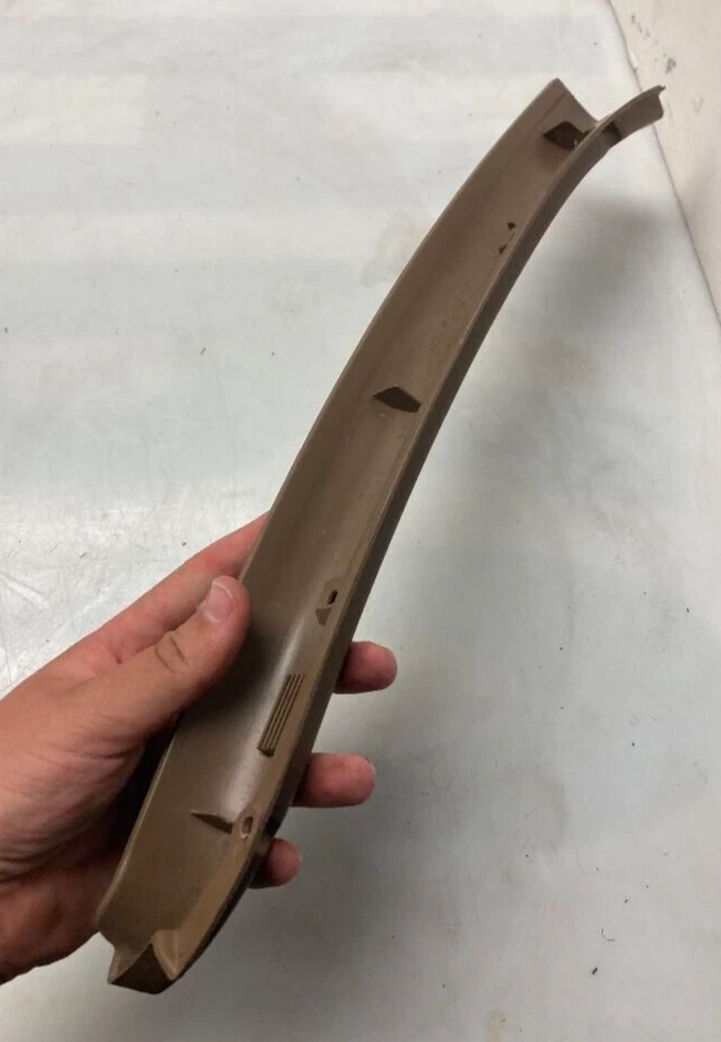 CHEVY BLAZER 1994-1997 MOLDURA VENTANA TRASERA P/N 156793 GENUINO OEM LADO DEL CONDUCTOR Foto 4 de 4