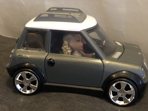 Bratz Dolls, Car, Mini Dolls & Mini Accessories. 45 Pieces, 2002-2003. Beautiful - Picture 4 of 24