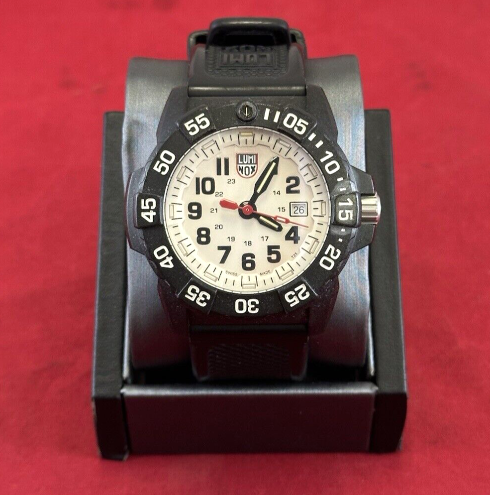 ルミノックス3000-1GBgH-3LX-200 ルミノックス3000-1GBgH-3LX-200 ORIGINAL NAVY SEAL 3000 SERIES Ref