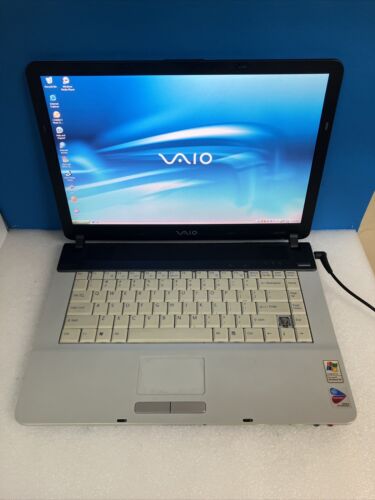 Ordinateur portable Sony VAIO PCG-791L 15,6 POUCES processeur Pentium M, 1 Go de RAM, 100 Go de disque dur, Windows XP ~ - Photo 1 sur 15