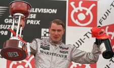 MIKA HAKKINEN 1998 WORLD CHAMPIONSHIP MOËT CHAMPAGNE, FINAL RACE SUZUKA  JAPAN