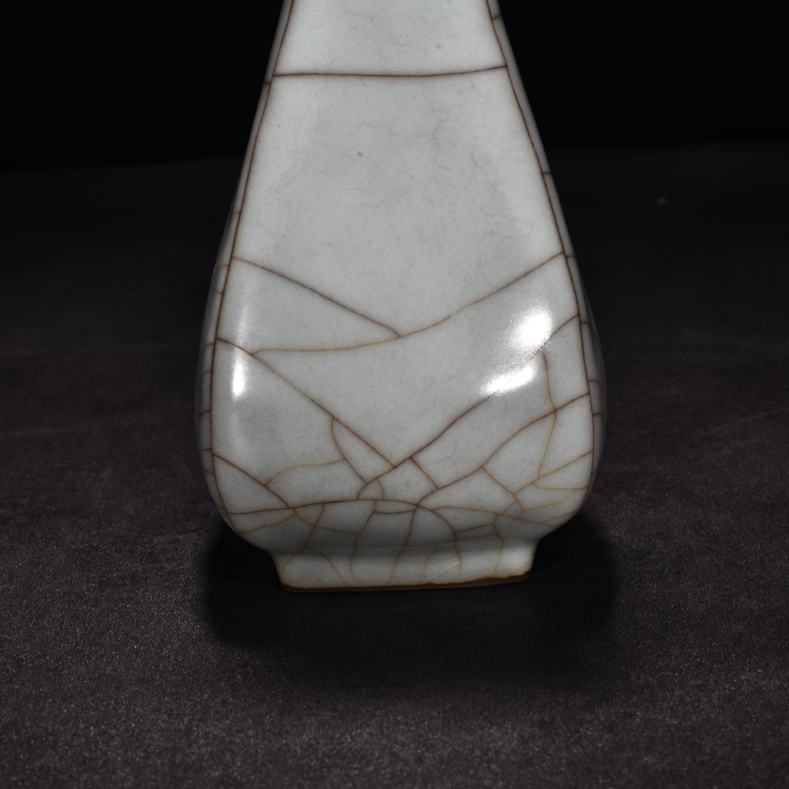 7.1" Old Antique Porcelain Song Guan Kiln Moon White Glaze Square Yuhuchun Vase