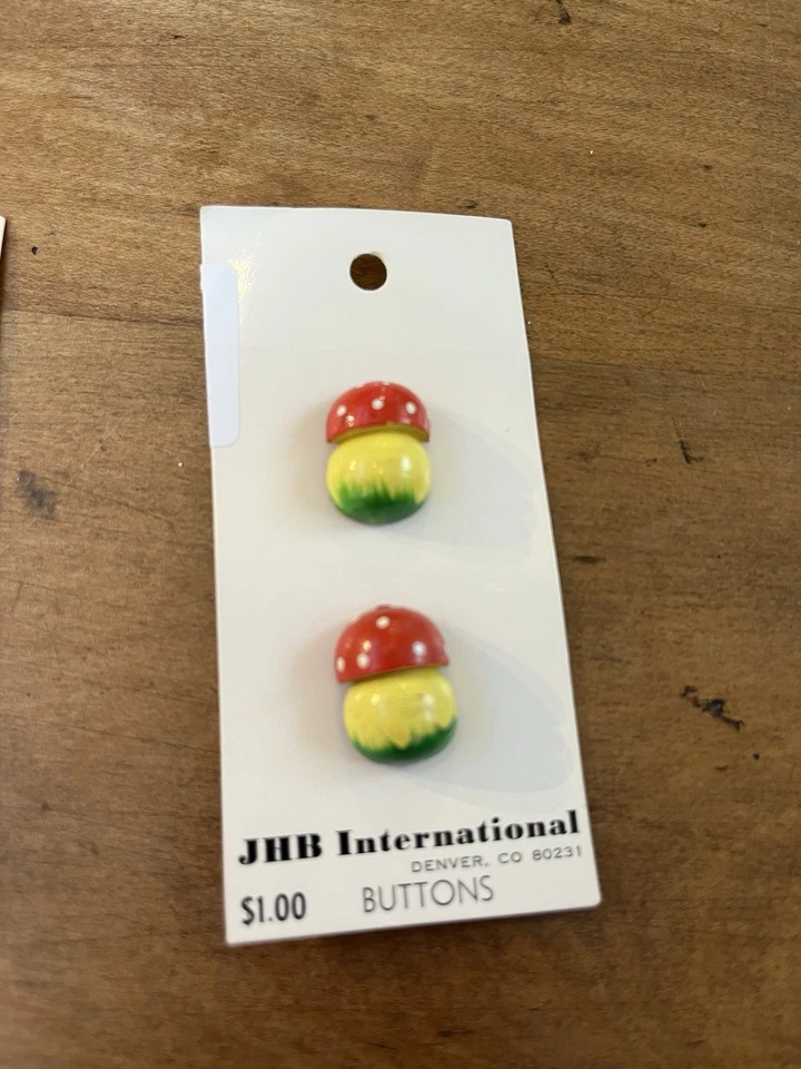 2 Packs Vintage JHB Wood Buttons Mushrooms Red Cap Yellow Stem Green Grass 5/8" - Image 3 of 4