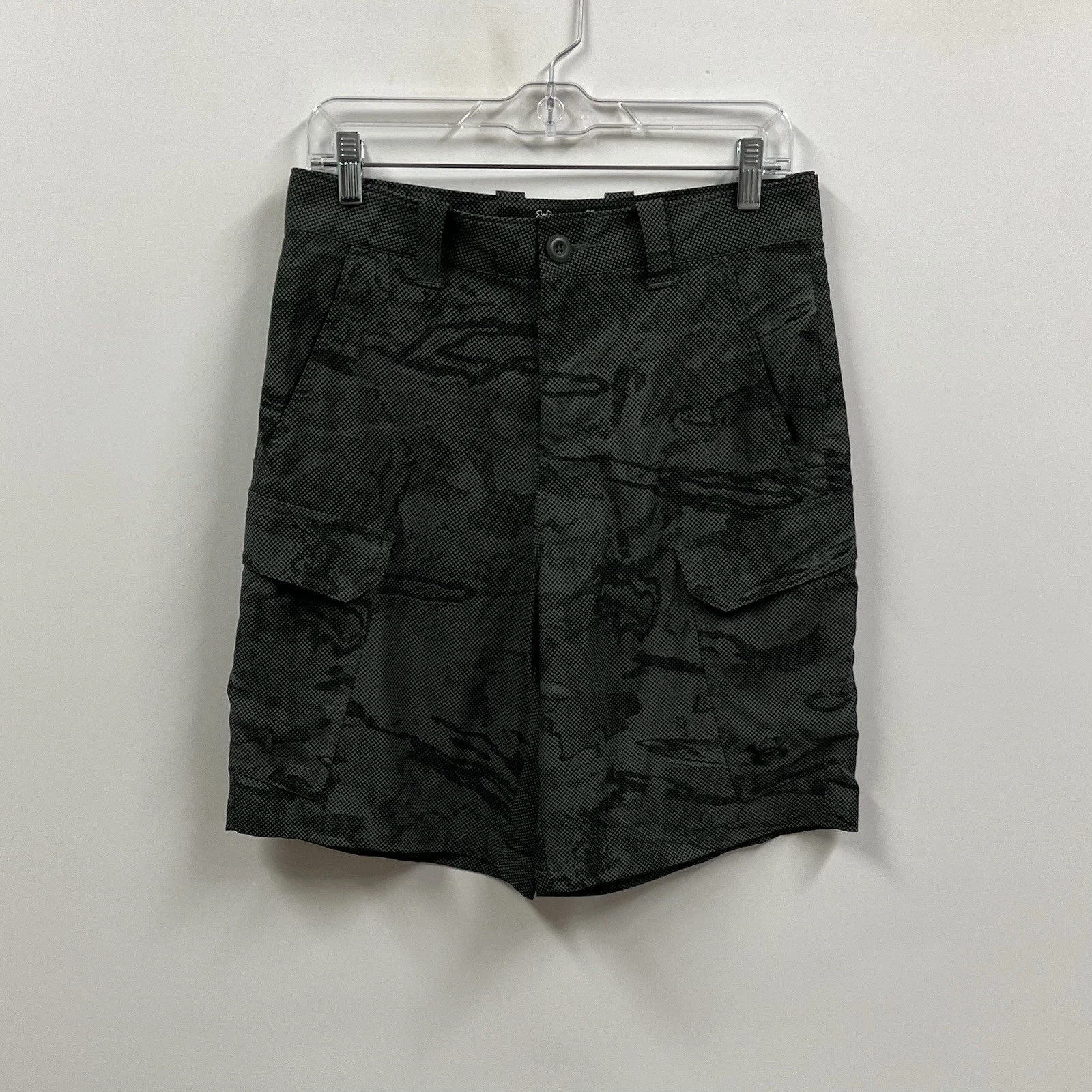 Under Armour Mens Fish Hunter Camo Cargo Shorts Size 30 Green Performance