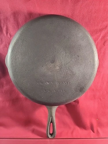 Vintage Wagner Ware Cast Iron Skillet 10 1/2 Inch #8  Pan Unmarked Made In USA