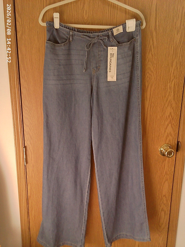 NWT No Boundaries Wide Leg Summer Weight Jeans W/Drawstring Waist Size (8-10)