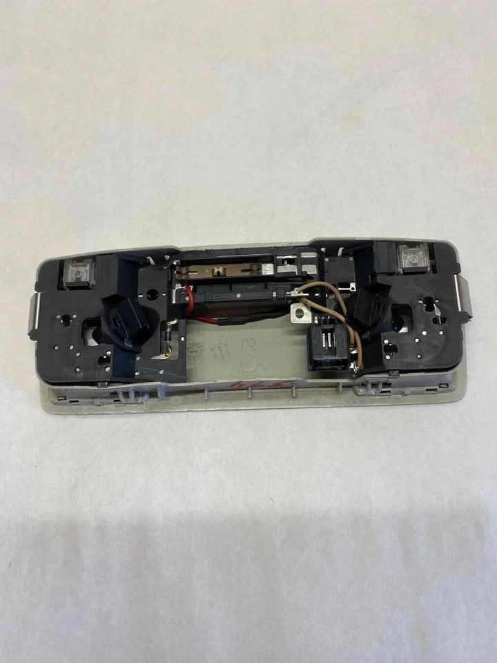 MAZDA 5 2010 techo trasero trasero techo interior techo cúpula luz de lectura lámpara G Foto 4 de 4