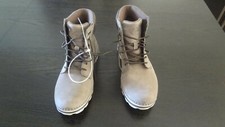 LADIES TMBERLAND SIZE 6 .5 LIGHT BROWN BOOTS NEW WITHOUT TAGS 