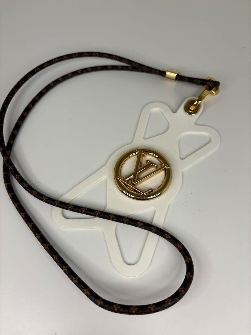 LOUIS VUITTON Smartphone holder Phone Holder M68962 | eBay