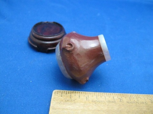 Nice CHINESE Carved Red Stone & Agate SNUFF BOTTLE(?) w/ Stand-Drum Form-AS IS - Picture 3 of 8