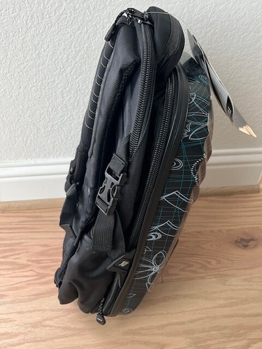 J World New York Tuttle Hardshell Laptop Backpack Bag Black - Picture 6 of 6