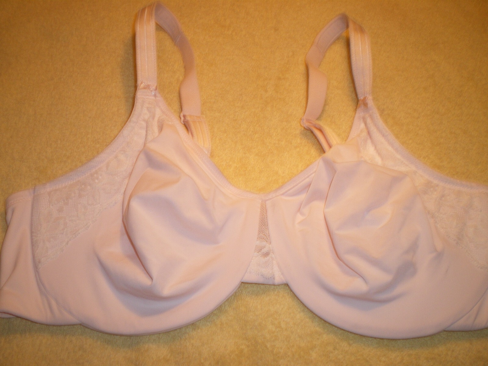 NWOT Olga Bra 42C Pastel Pink Underwire Minimizer G18961A Cloud 9 FR