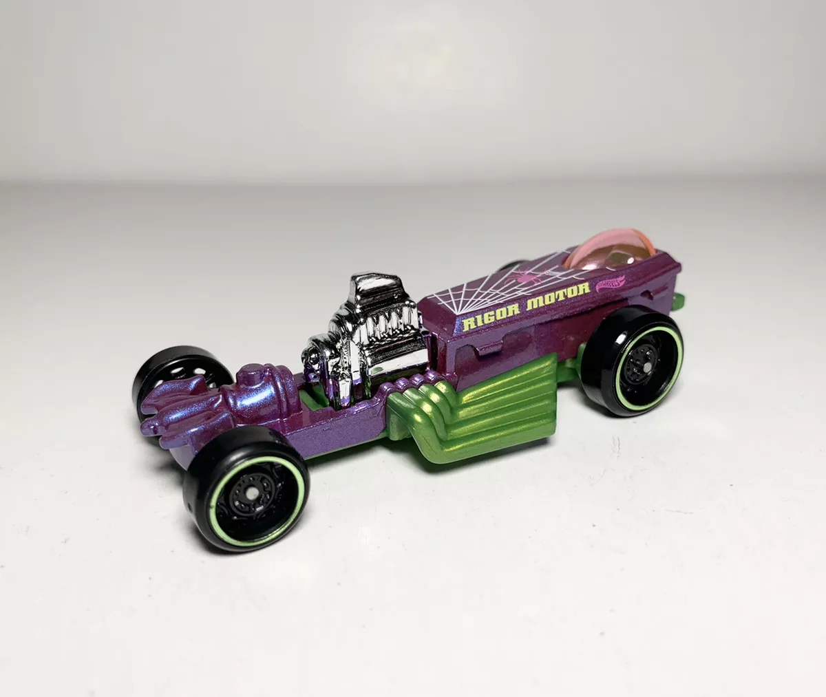 Hot Wheels HW Exposed Engines Rigor Motor 1 64 Purple Green Loose