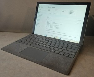 Surface Pro Model 1796 Microsoft Surface Pro Model 1796, (5e Gen