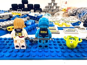 LEGO SET 7066 SPACE ALIEN CONQUEST EARTH DEFENSE HQ - 100% COMPLETE, GENTLY USED