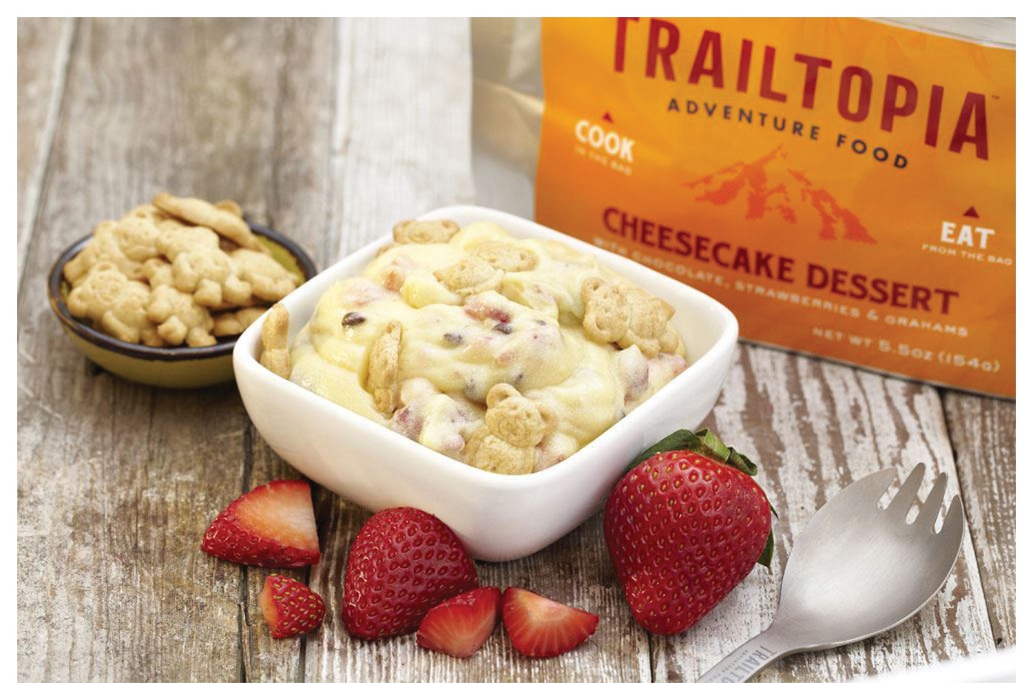 Trailtopia Choc Strawberry Cheesecake Backcountry Dessert Indulgent 3590₽