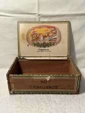 Vintage Suerdieck Bahia 50 Caballeros Hand Made In Brazil Wooden Cigar Box Empty