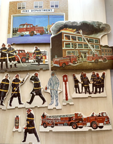 Vtg 1966 Instructo Community Helper Figures Fire Fighters Mid Century 28 Pieces - Afbeelding 1 van 8