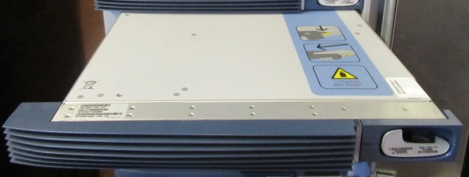 Fujitsu PY BFa40S2 4x AMD 8220SE 2.8GHz 32GB Blade Server S26361-K1061-V517 - Image 2 of 4