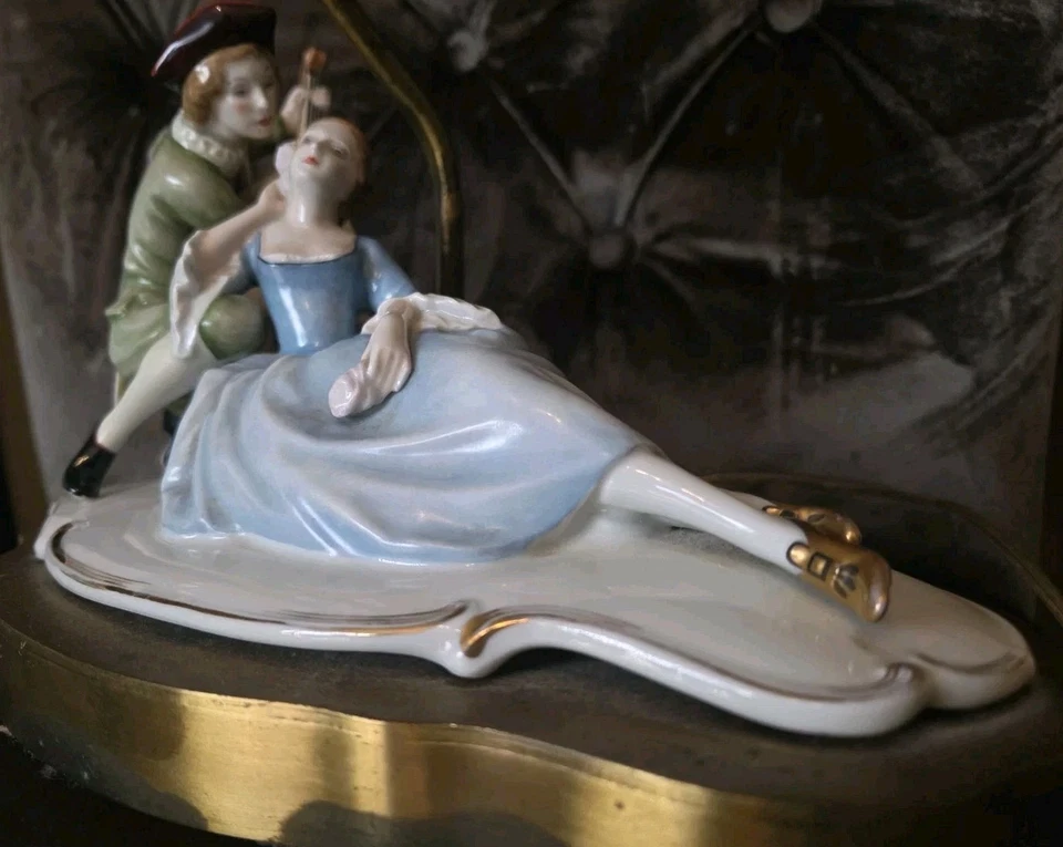 40s German Rosenthal Porcelain Figurine Serenade by Karl Himmelstoss Table Lamp - Image 4 of 4