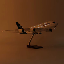 Led 1:160 Lufthansa Airbus A380 Groß Massiv OVP Modell Neu