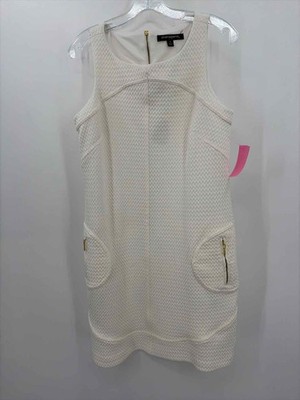 Pre-Owned Sharagano White Size 6 Knee Length Sleeveless Dress