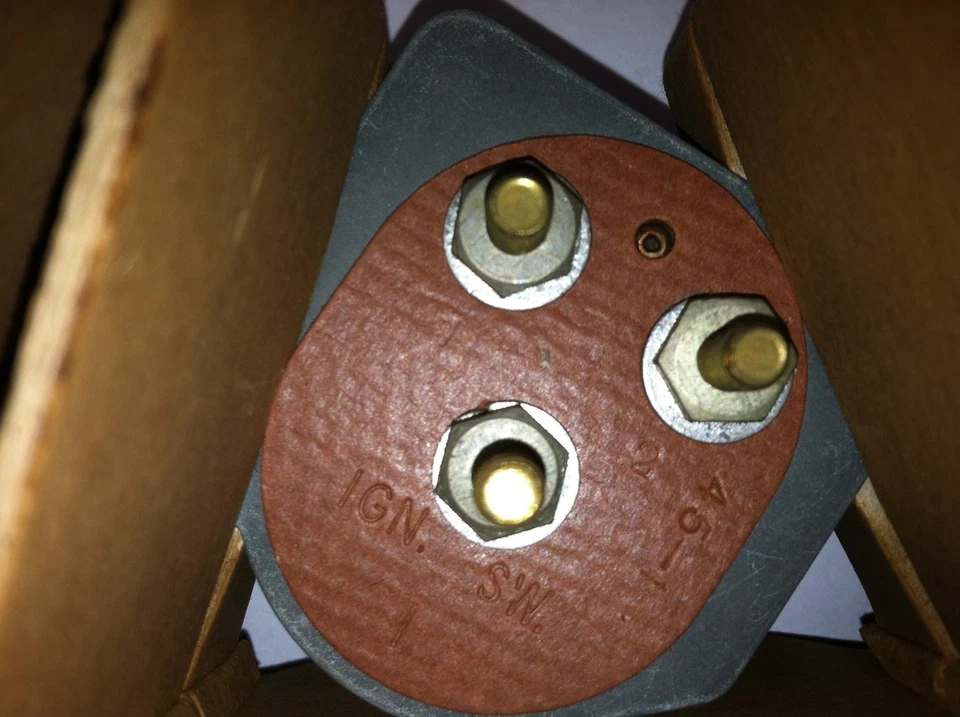 Chrysler 1941 panel de instrumentos de 6 cilindros tablero indicador de combustible 935590 nuevo de lote original Foto 3 de 4