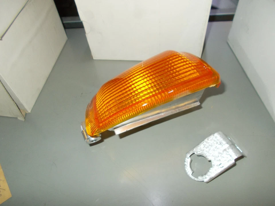 FRECCIA FANALINO ANTERIORE SINISTRA FORD ESCORT IV TT ORION 86-90 ARIC 11642000 - Immagine 4 di 4