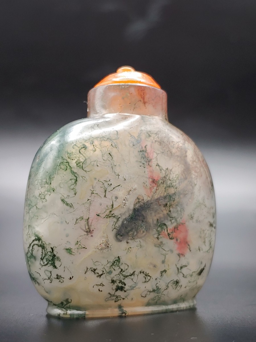 清丁洪鲤鱼图水草玛瑙鼻烟壶19th C China Dinghong Painting Fish