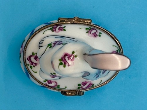 Limoges France Peint Main bianco coniglietto coniglietto orecchie lunghe coniglietto con fiori portagioie - Foto 5 di 9