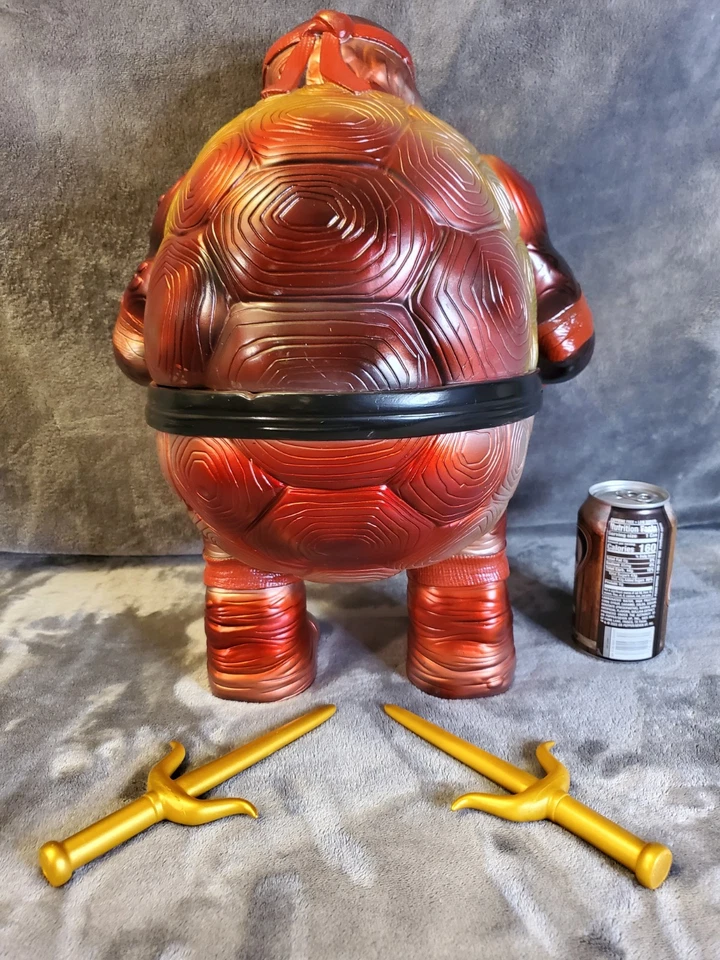 Figura Vinilo This is a Teenage Mutant Ninja Turtles (TMNT) - Kaiju Raphael 18". Foto 3 de 4