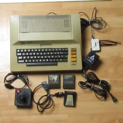 Atari 800 Console with Power & Accessory Cables, Joystick & 3 Games 1981 Vintage