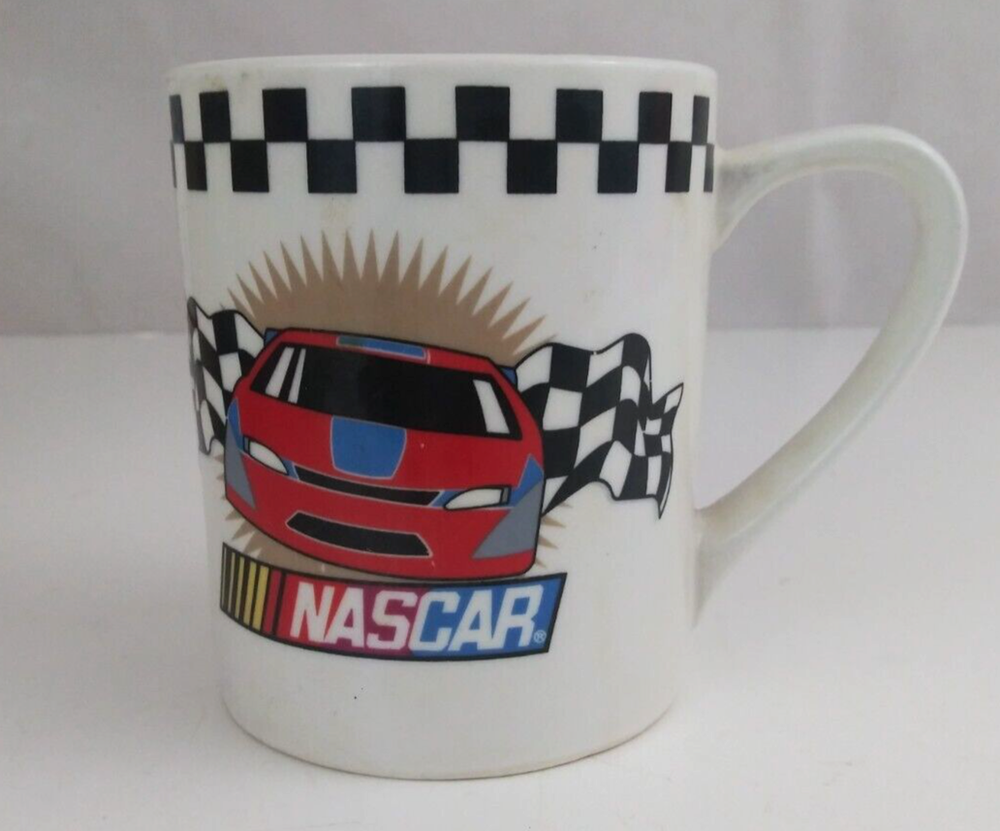 Vintage 2002 Gibson NASCAR Red & Yellow Race Cars & Checkered Flags Coffee Cup