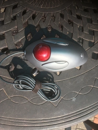 Logitech T-BC21 Wired USB Ergonomic Marble Track Ball Mouse great Condition