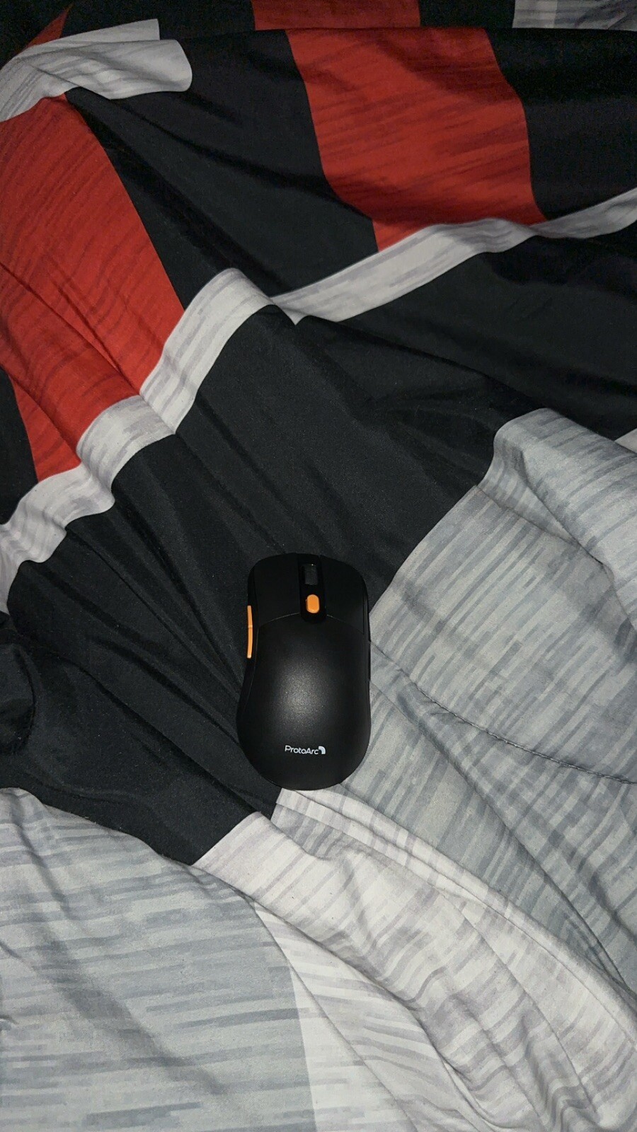 Wireless Mouse Jiggler EM15 with USB C Connectivity Type C Wireless Mouse for Effortless Movement-image