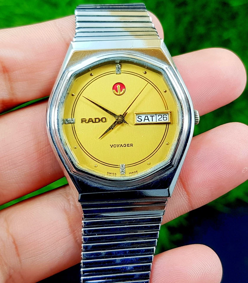 VINTAGE OF RODO VOYAGER WATCH AUTOMATIC 21 JEWLES DAY DATE GOLD DIAL - Image 2 of 4