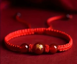 Bracelet Pierre Rouge Cheval Porte Bonheur